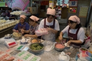 Taiwan 2012 - Taipei - Beitou - Markt - Gyoza Herstellung