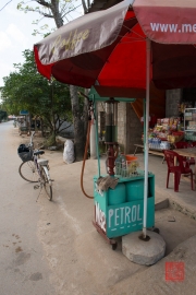 Phong Nha 2016 - Petrol station